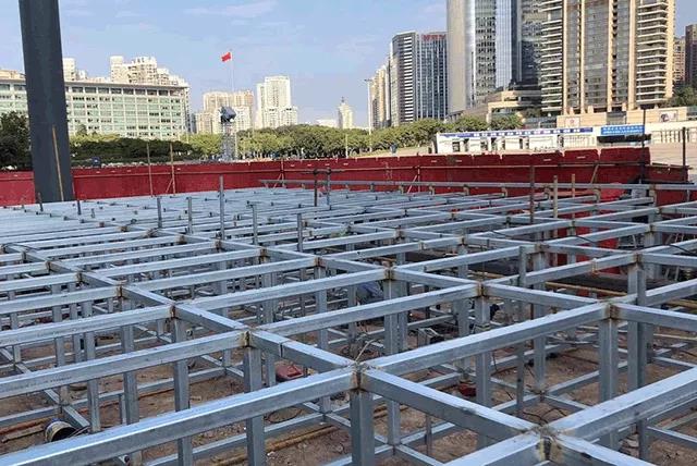 LED交通誘導(dǎo)屏|的士屏|交通顯示屏|道路顯示屏|地鐵顯示屏|機場顯示屏|車站顯示屏